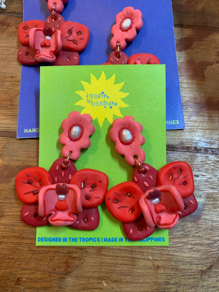 red waling2x earrings