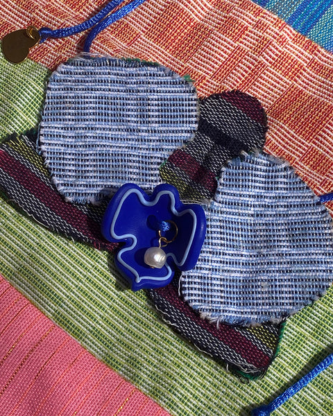 Fabric Orchid Choker in Asul