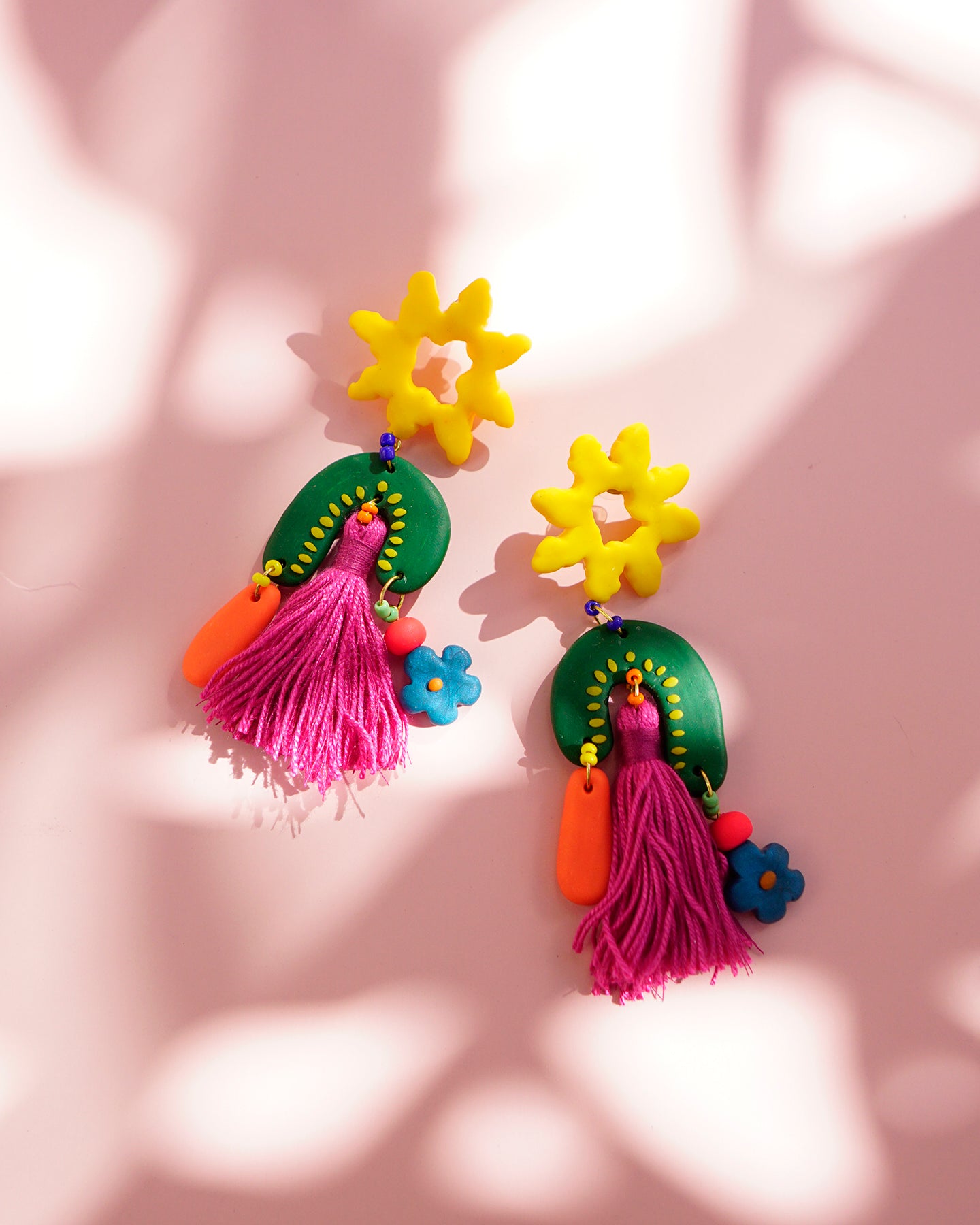 Araw Fringe Bloom in Gubat