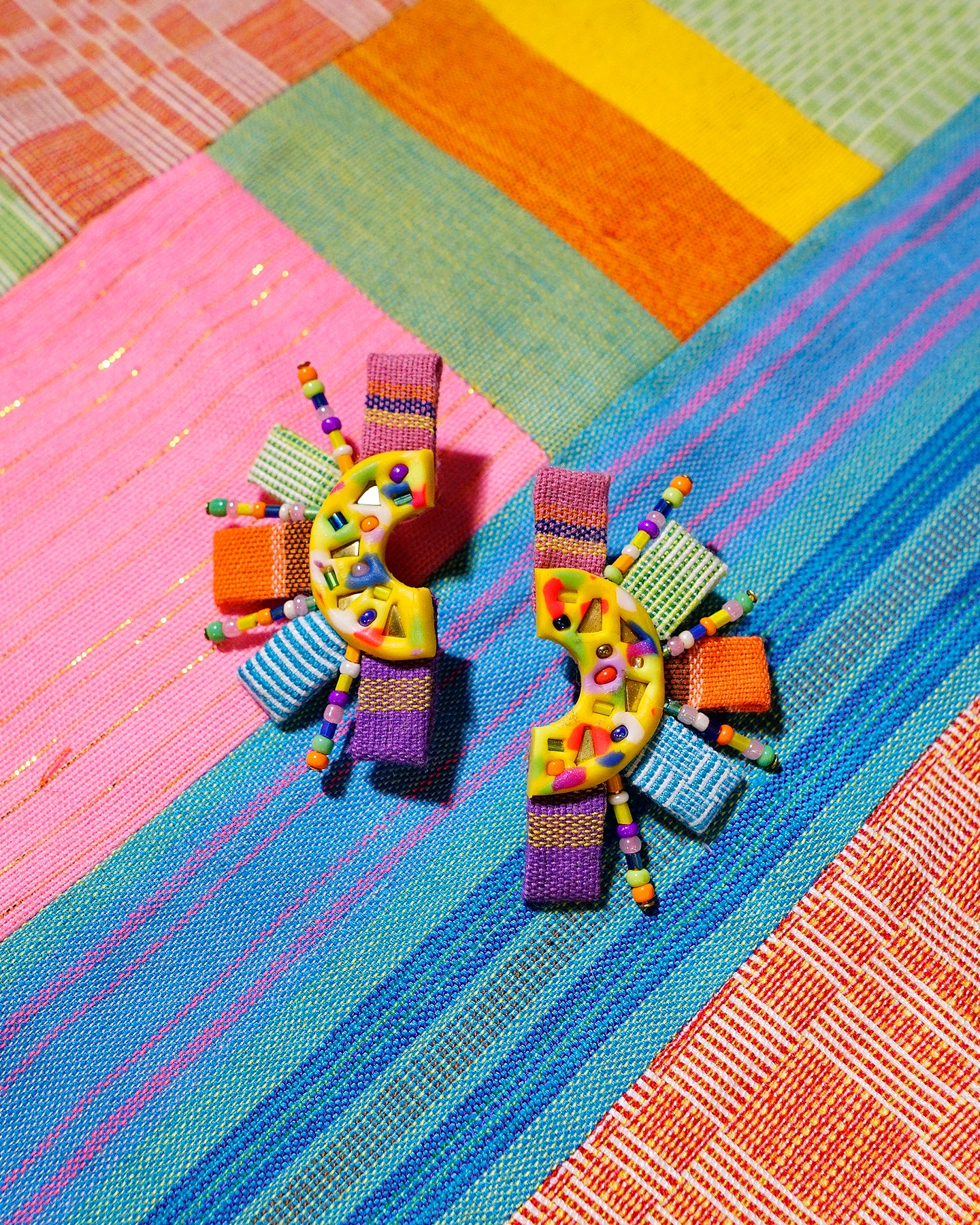 Araw Mini in Neon Pop