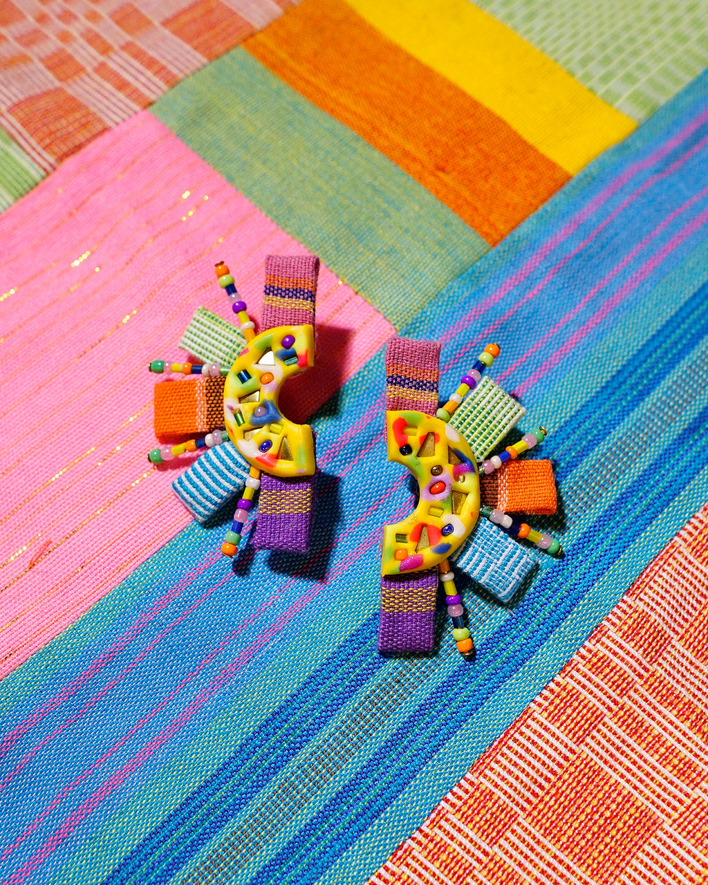 Araw Mini in Neon Pop