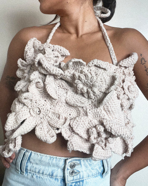 Bulaklak Bib Top in Crema