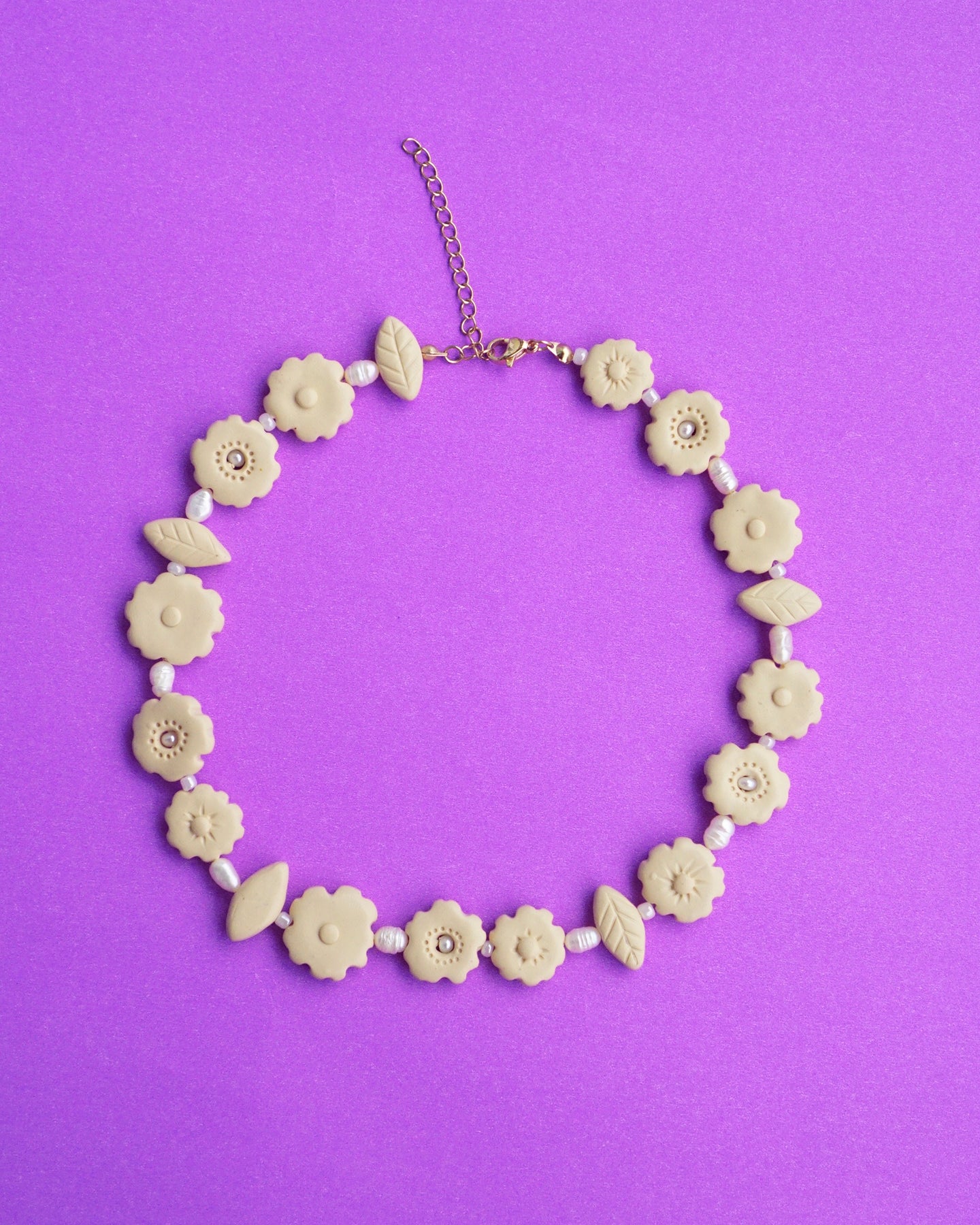 Bulaklak Garland Necklace in Crema