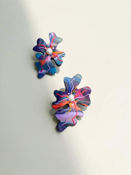 Flora Bloom in Galaxy