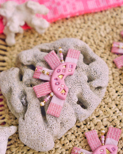 Araw Mini Brooch in Rosas