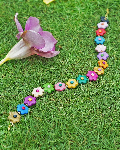 Bulaklak Choker in Hardin