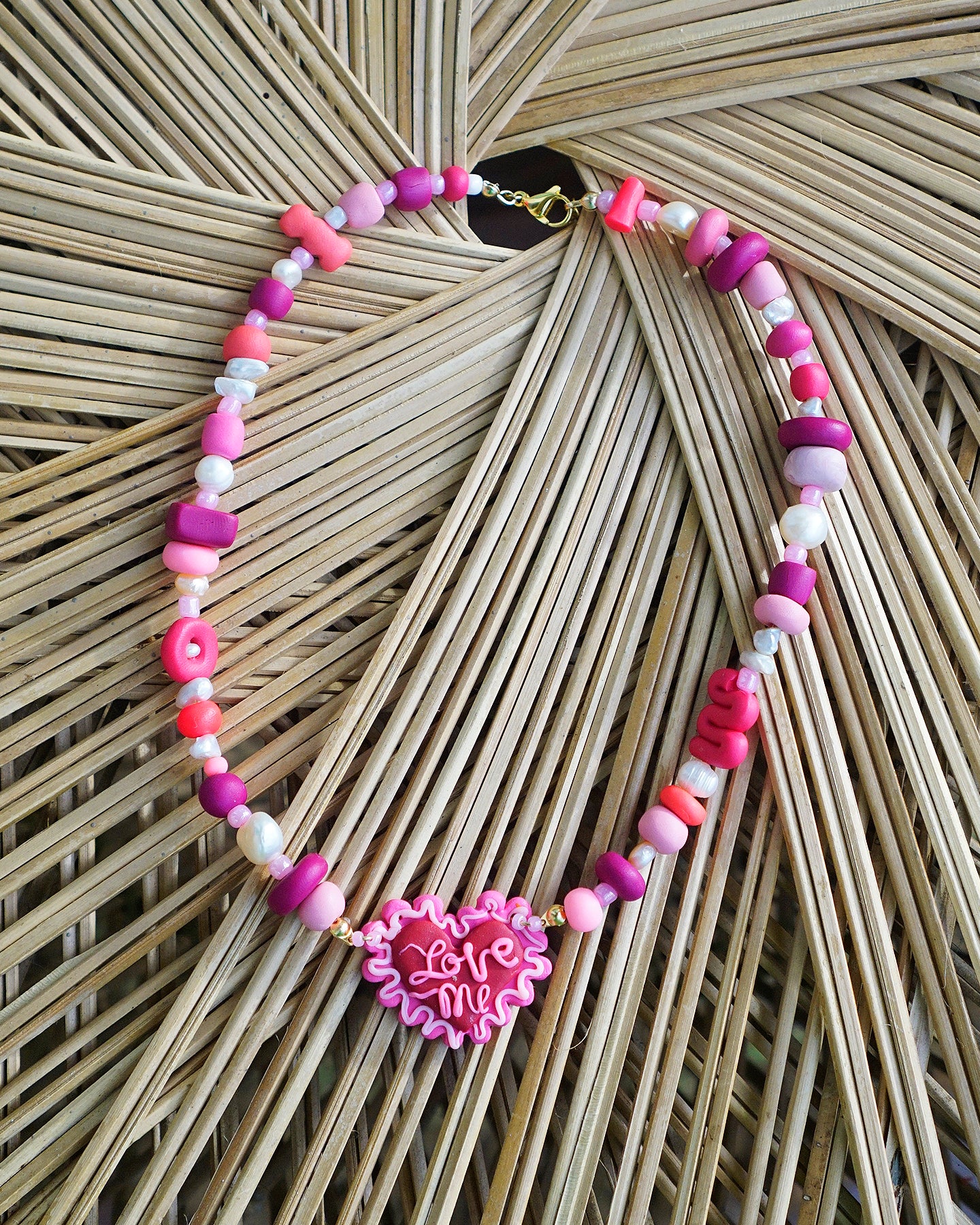 Love Me Necklace in Rosas