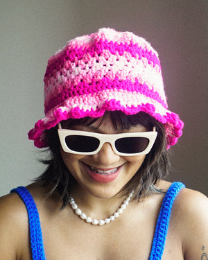 Tropikalia Bucket Hat in Rosas