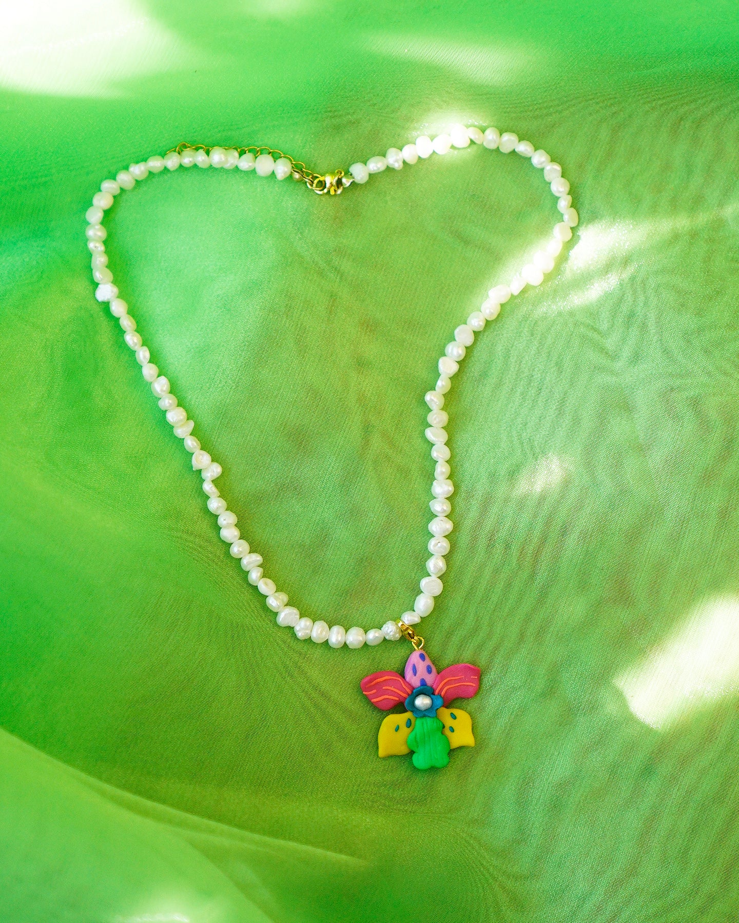 Waling-Waling Necklace in Kendi
